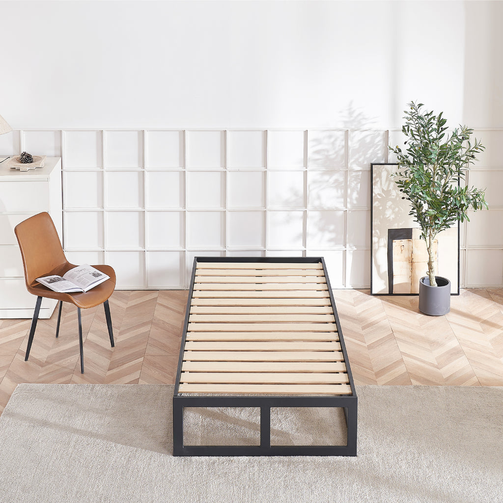 HARUKI – Cama com estrutura metálica e ripas de madeira natural, arrumação 31,8 cm  – Preto ou Branco