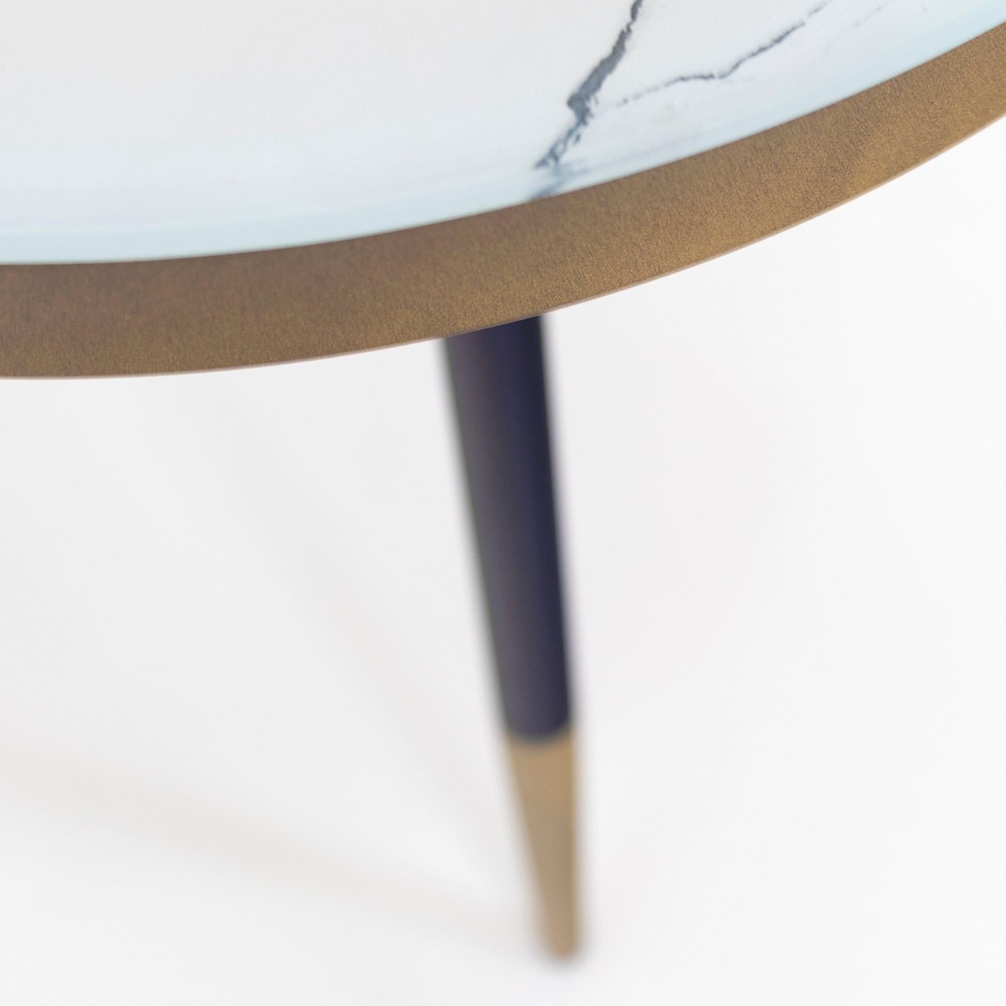 Cullen - Conjunto de Mesas de Centro/Apoio