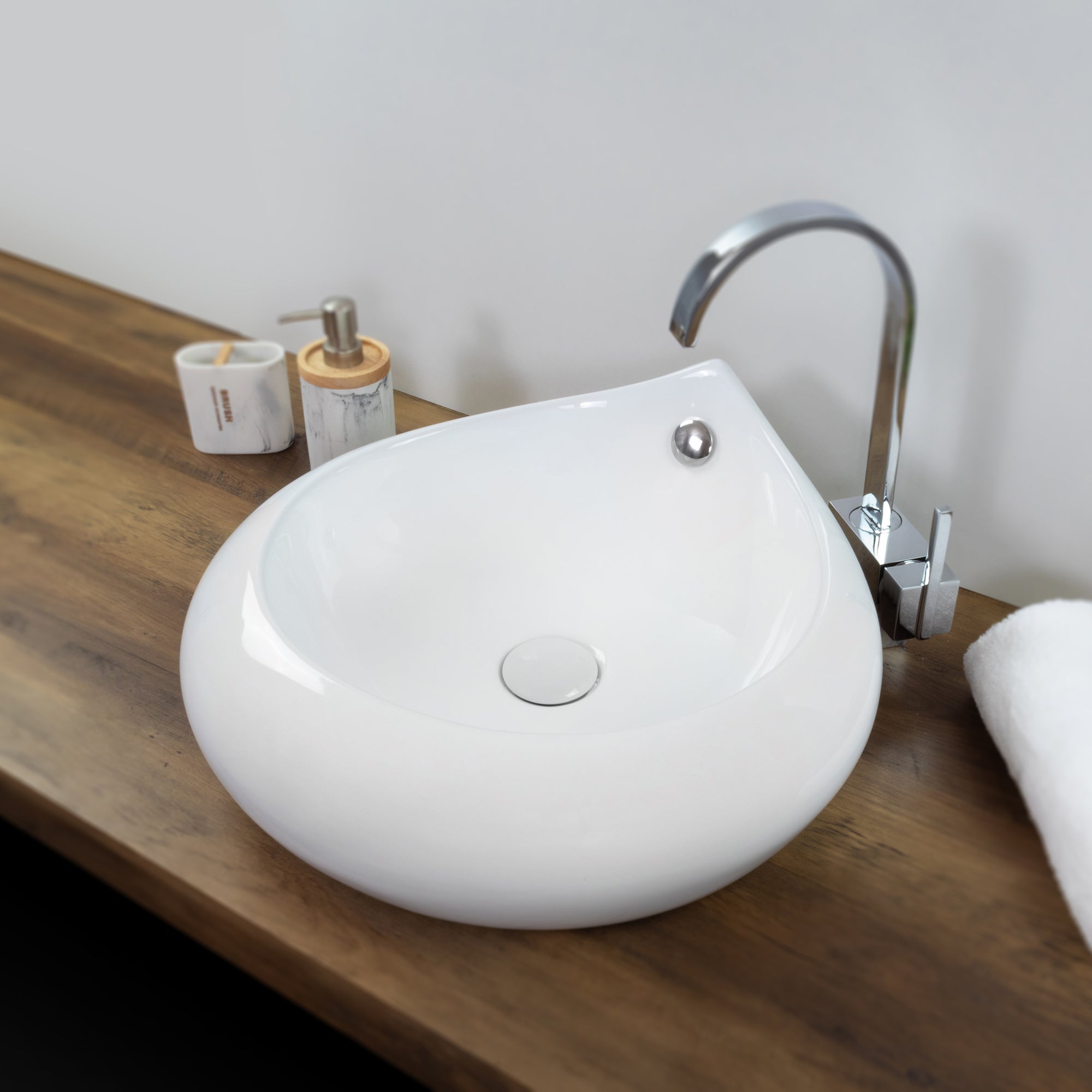 RENO – Lavatório de bancada em cerâmica de alta qualidade