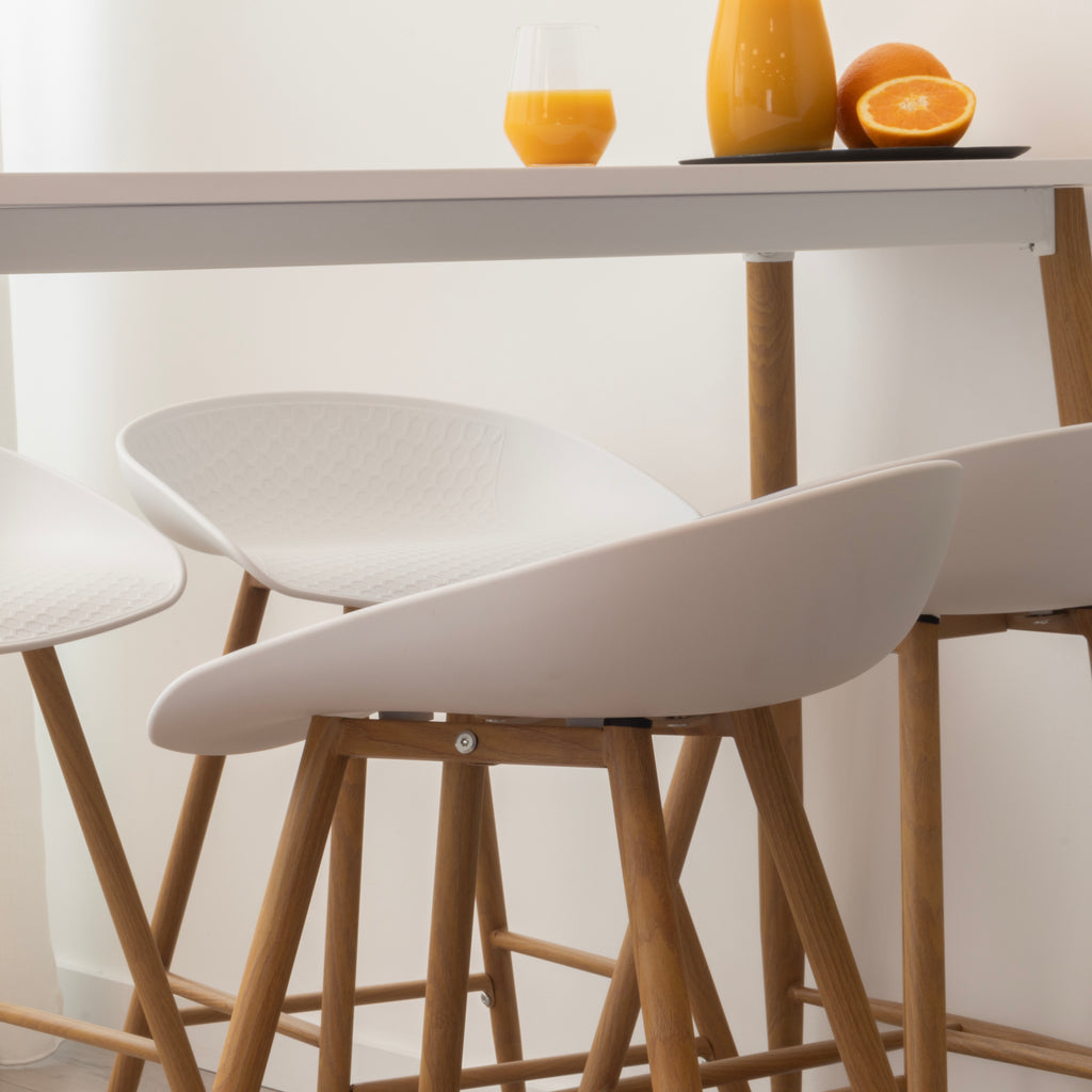 Conjunto de Mesa Edward Pollok com 4 Bancos de Bar – Altura 90 cm