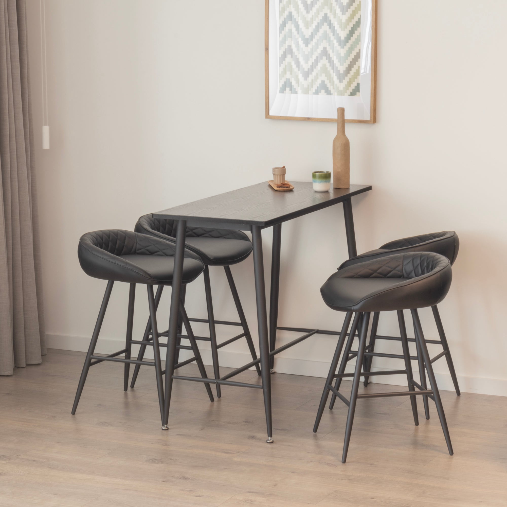 Conjunto de Mesa Edward Pollok com 4 Bancos de Bar – Altura 90 cm