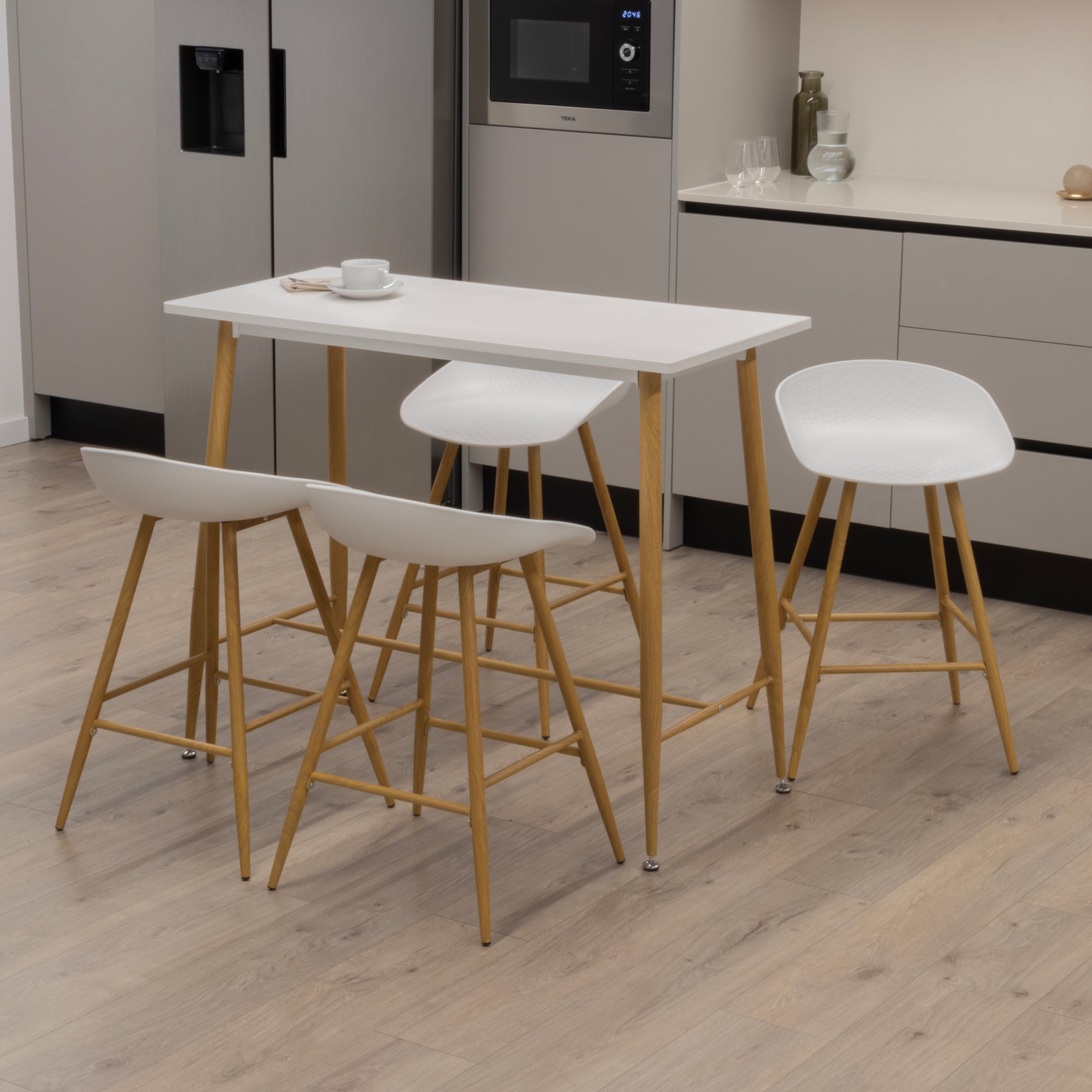 Conjunto de Mesa Edward Pollok com 4 Bancos de Bar – Altura 90 cm