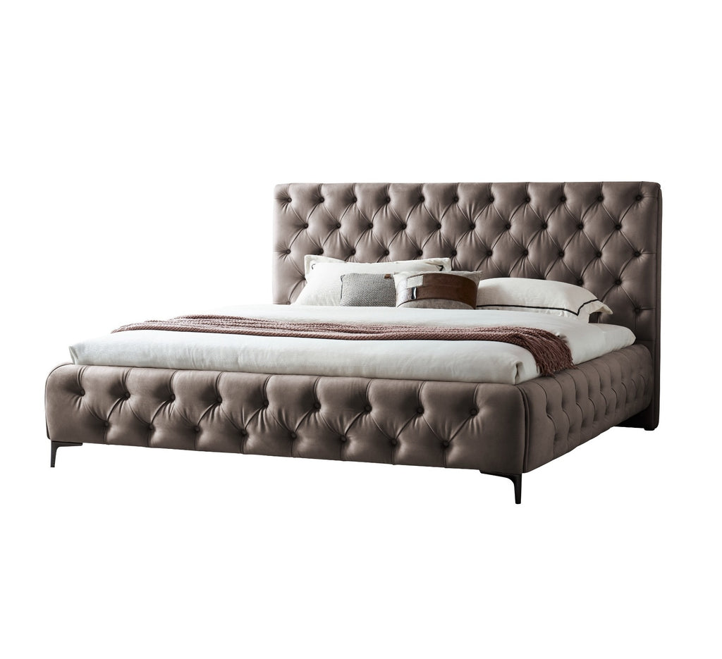 AMOUR – Cama estofada branca ou bege acinzentado com cabeceira acolchoada, com ou sem cristais