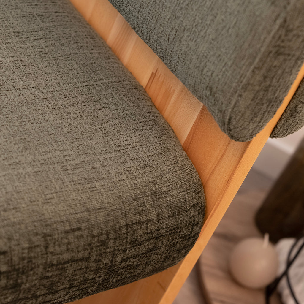 Leah – Cadeirão Acolchoado com Espuma de Alta Densidade 40 kg/m³, Estrutura em Madeira de Bétula, Design Escandinavo, 60x60x75 cm