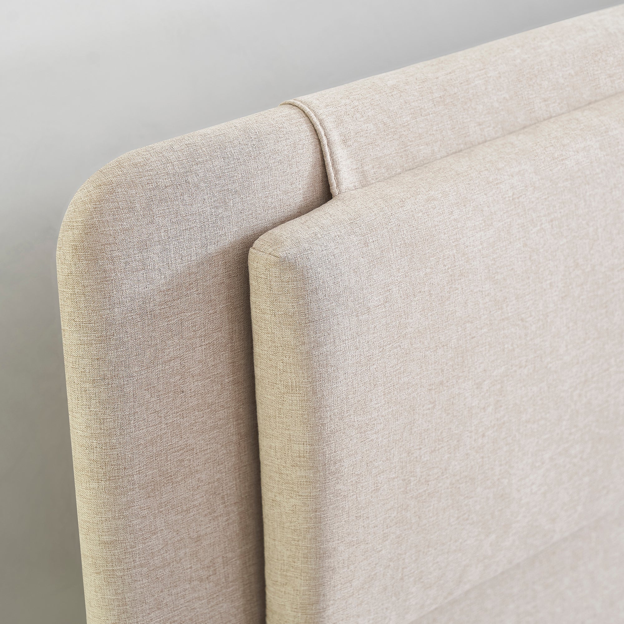 EMILY – Cama estofada com cabeceira acolchoada e estrado de ripas em madeira – Bege ou Cinzento