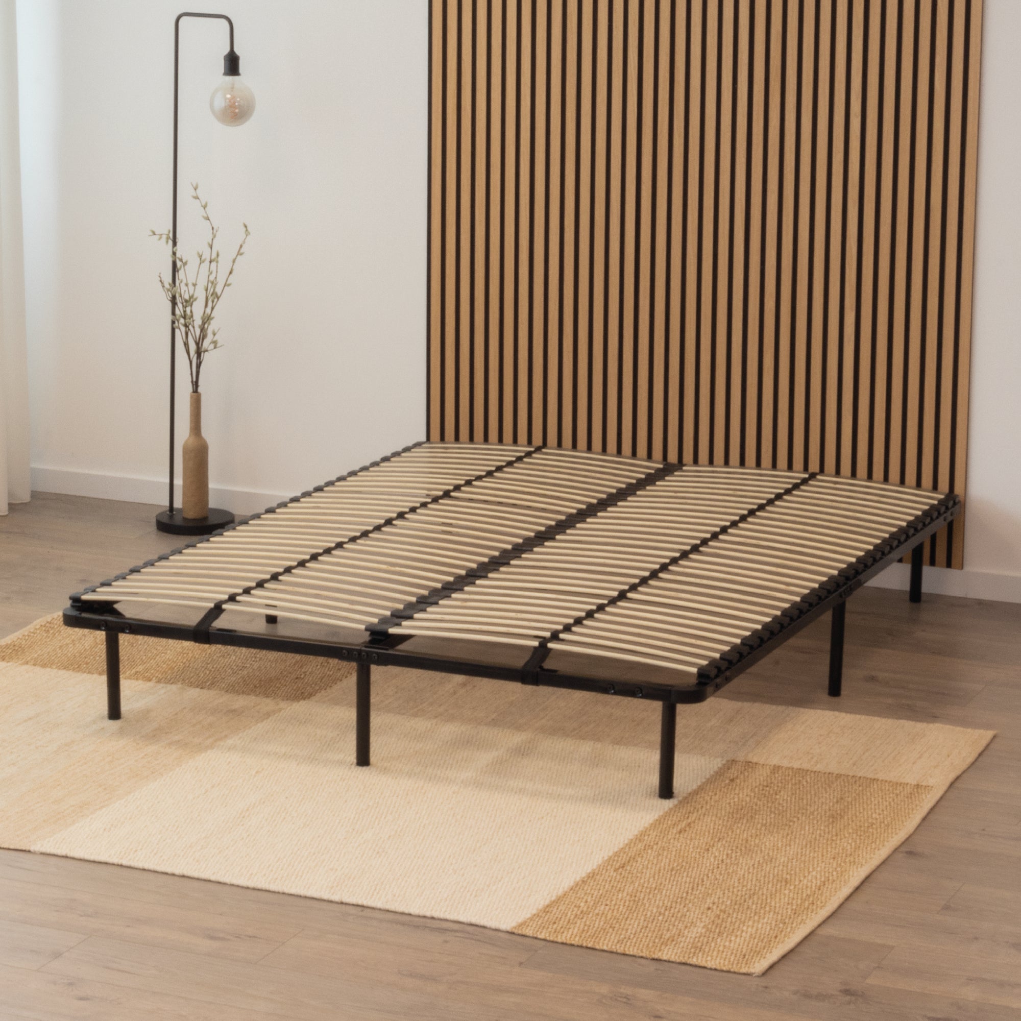 IF02 – Estrado ortopédico multilâminas com estrutura metálica reforçada – com ou sem pés