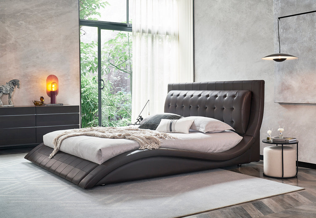 ST. TROPEZ – Cama estofada de luxo com cabeceira capitoné, botões em pele ou cristais, em várias cores