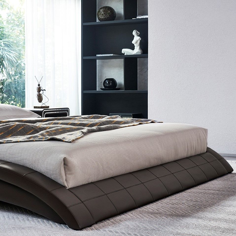 RAUL – Cama estofada com cabeceira capitoné ondulada