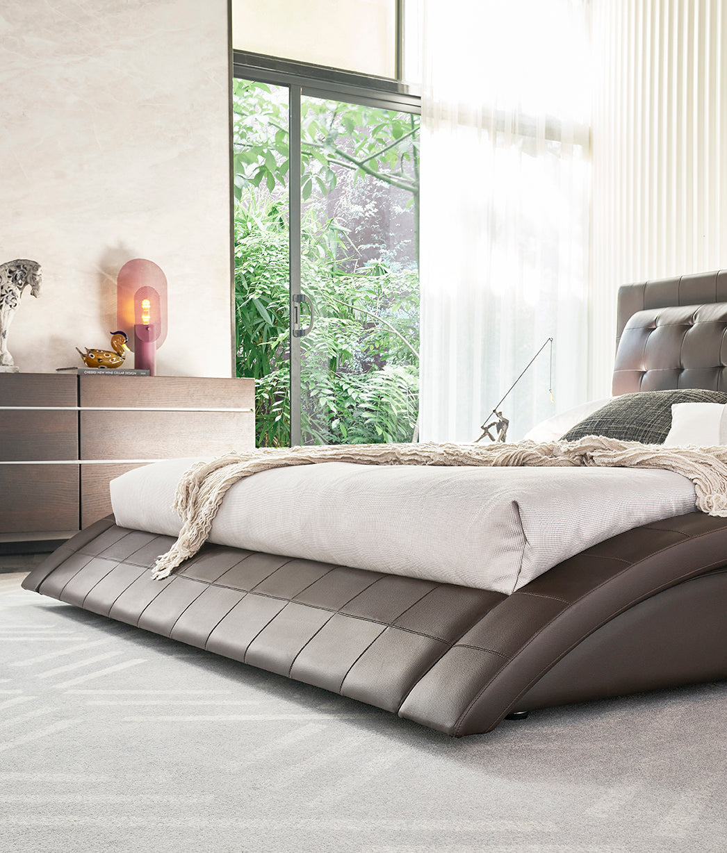 ST. TROPEZ – Cama estofada de luxo com cabeceira capitoné, botões em pele ou cristais, em várias cores