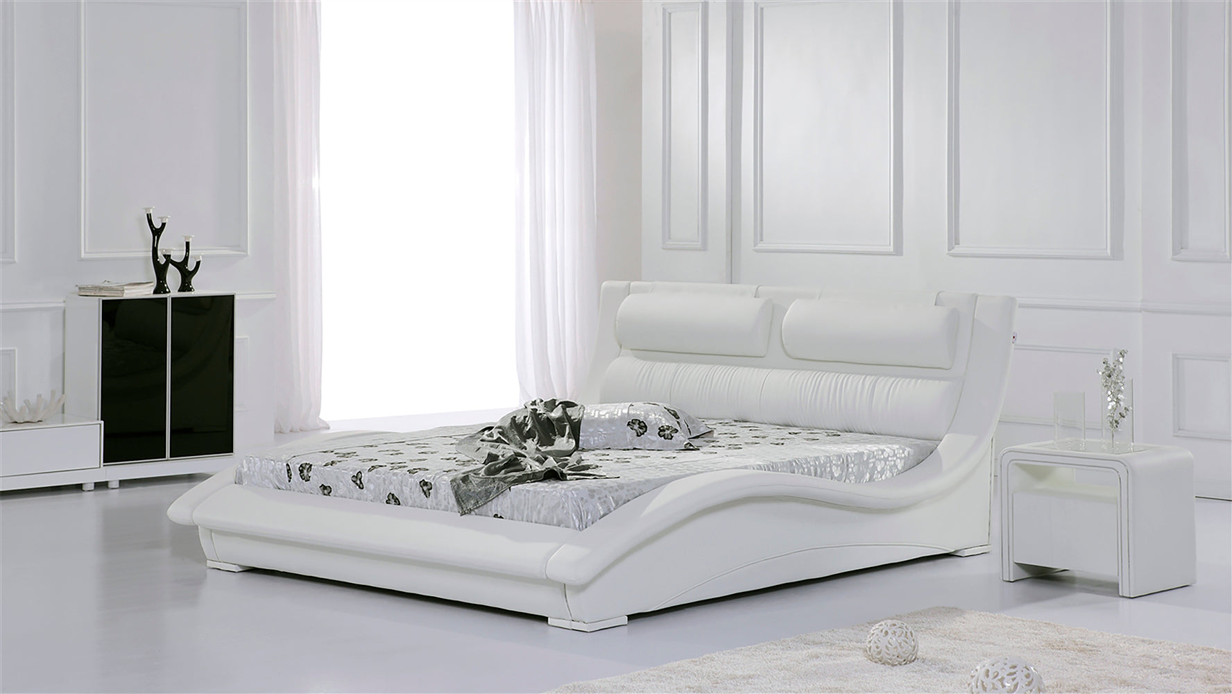 LEANDRO - Cama em Pele Sintética Preto e Branco