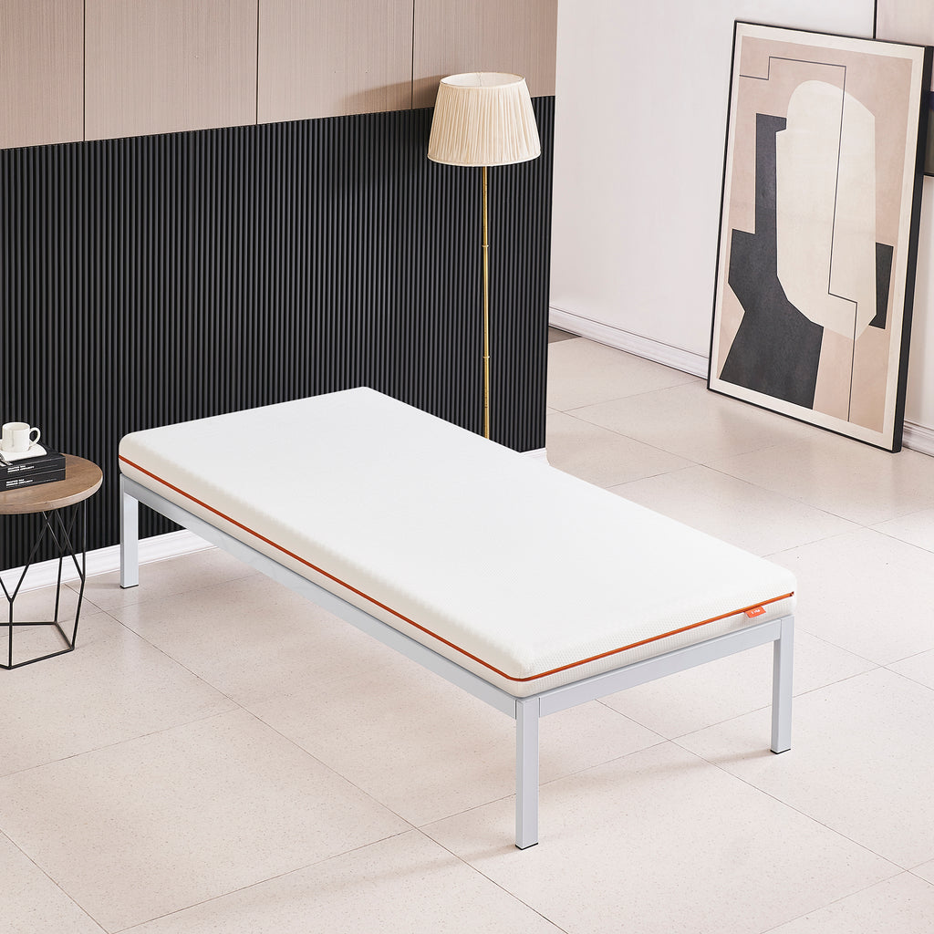 iBase – Cama com estrutura metálica e arrumação 30 cm em preto e branco