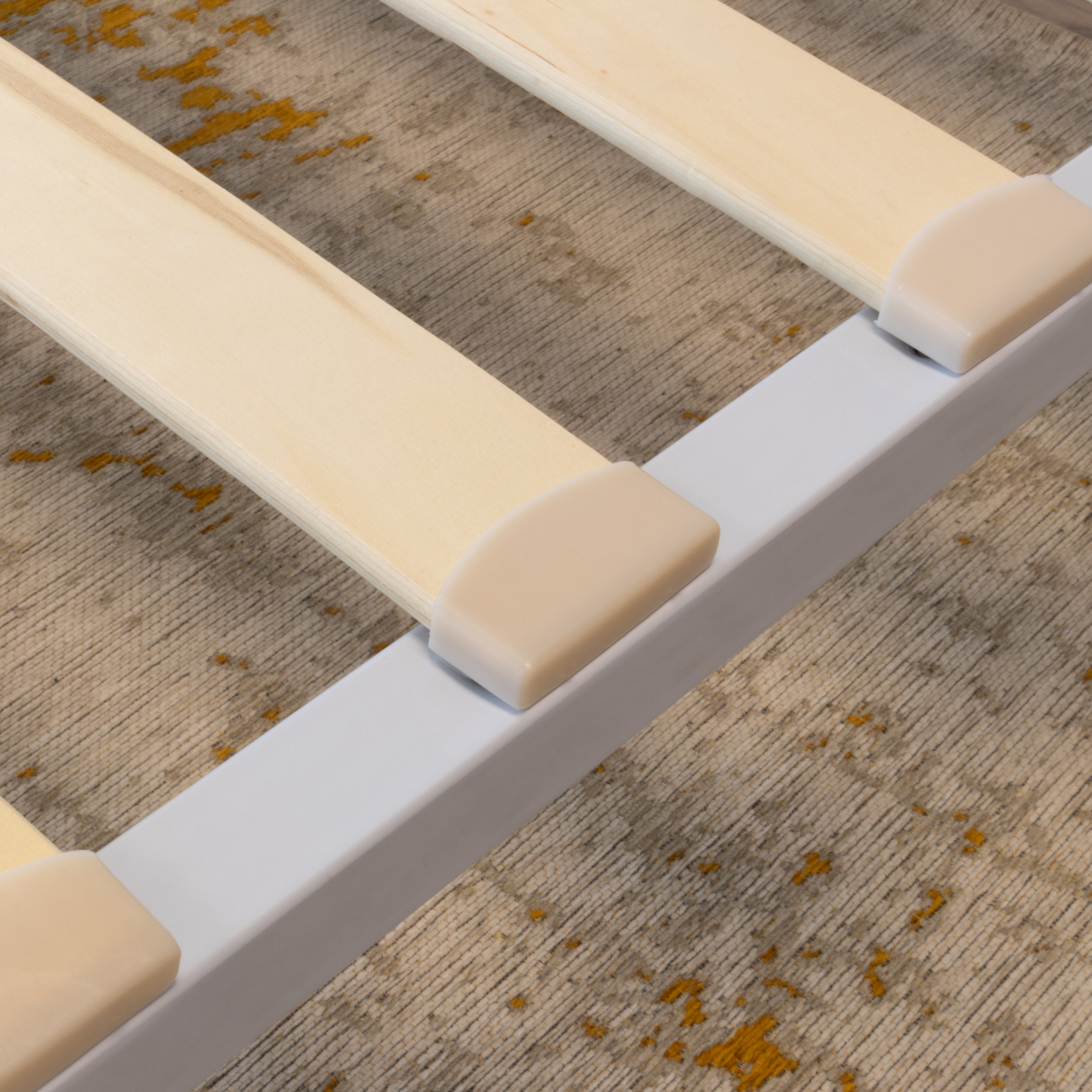 NAMARA – Cama com estrutura metálica e ripas amortecidas, arrumação 25 cm - Preto ou Branco