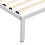 iBase – Cama com estrutura metálica e arrumação 30 cm em preto e branco