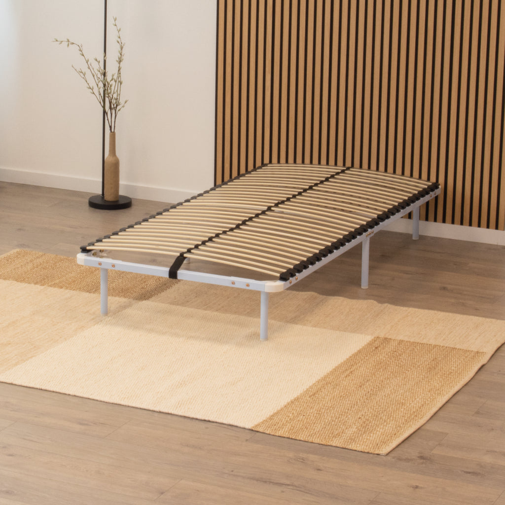 IF02 – Estrado ortopédico multilâminas com estrutura metálica reforçada – com ou sem pés