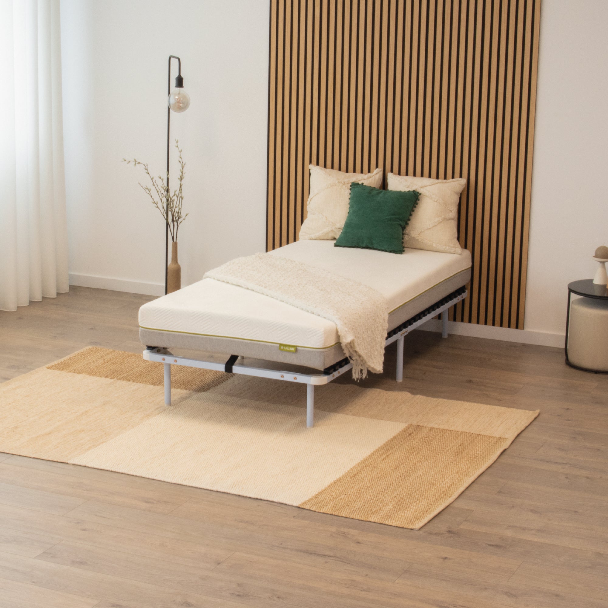 IF02 – Estrado ortopédico multilâminas com estrutura metálica reforçada – com ou sem pés